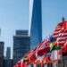 Conexiones de centros de negocios globales vistas desde el horizonte de Nueva York al atardecer